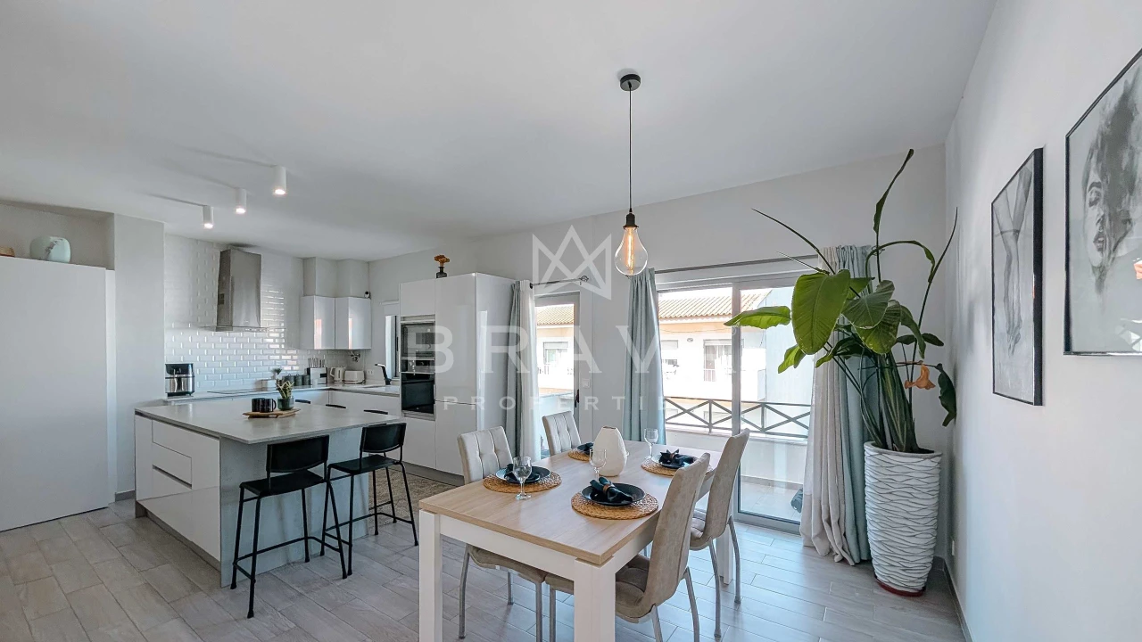 Apartamento T2 para Venda em Quarteira Foto 10