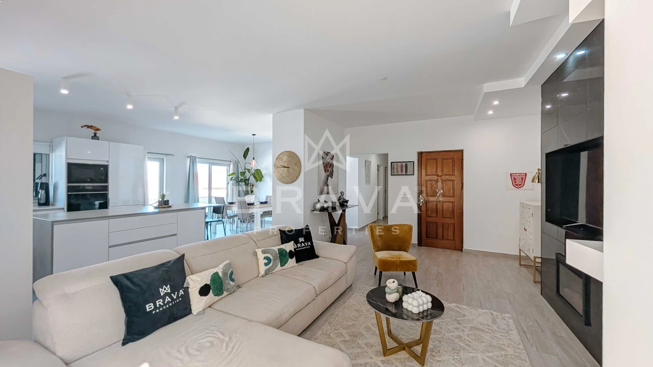 Apartamento T2 para Venda em Quarteira Foto 1