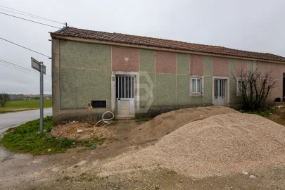 Moradia T3 para Venda em Azoia de Cima e Tremês