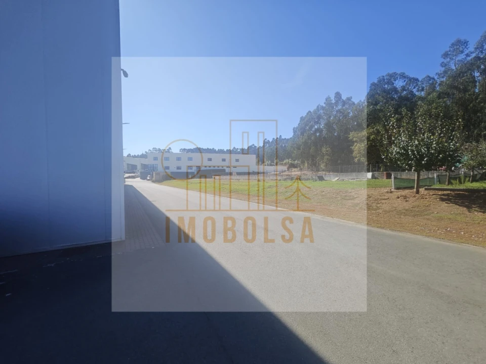 Armazém para Arrendamento em Ribeirão Foto 2