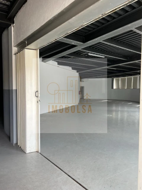 Armazém para Arrendamento em Moreira