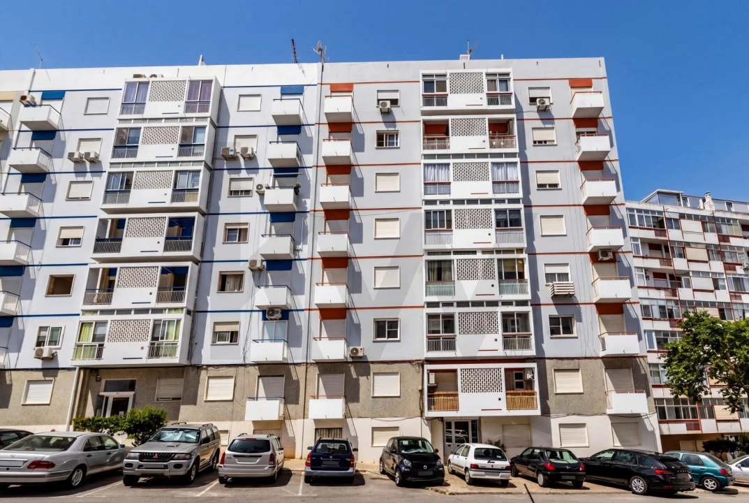Apartamento T2 para Venda em Faro (Sé e São Pedro) Foto 1