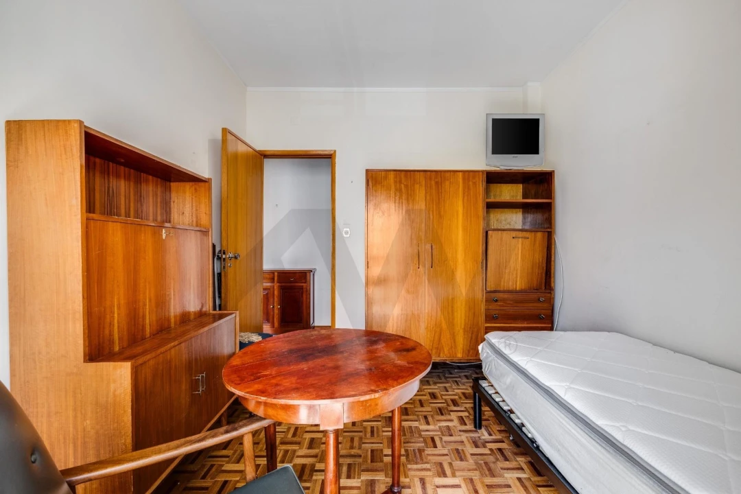 Apartamento T2 para Venda em Faro (Sé e São Pedro) Foto 14