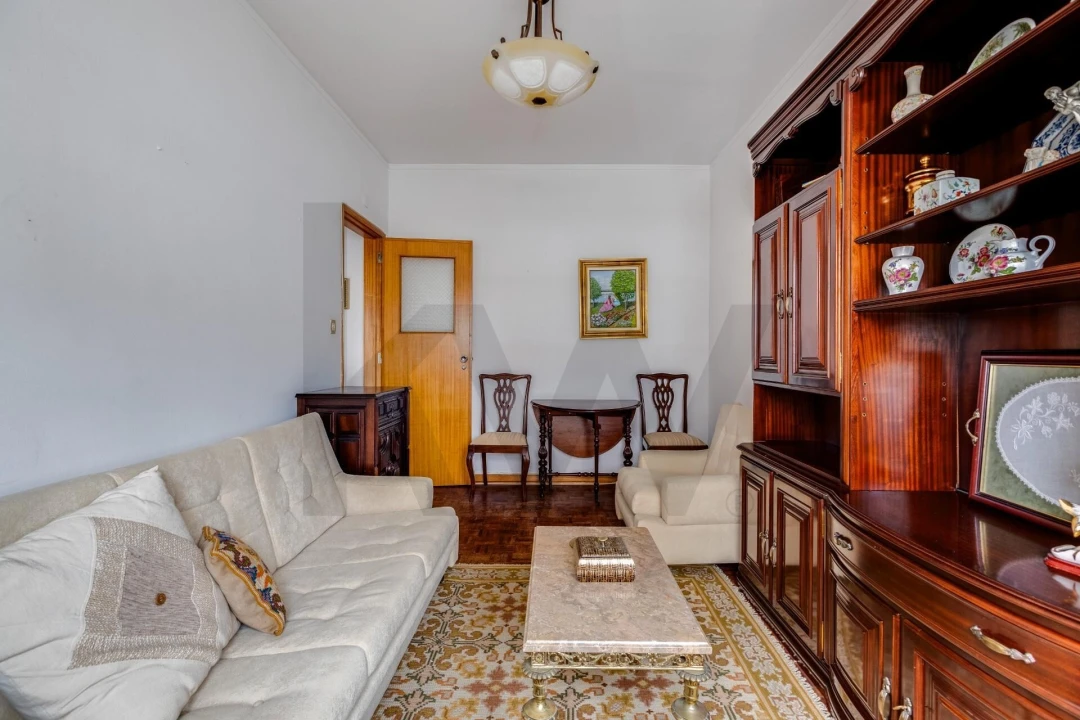Apartamento T2 para Venda em Faro (Sé e São Pedro) Foto 7
