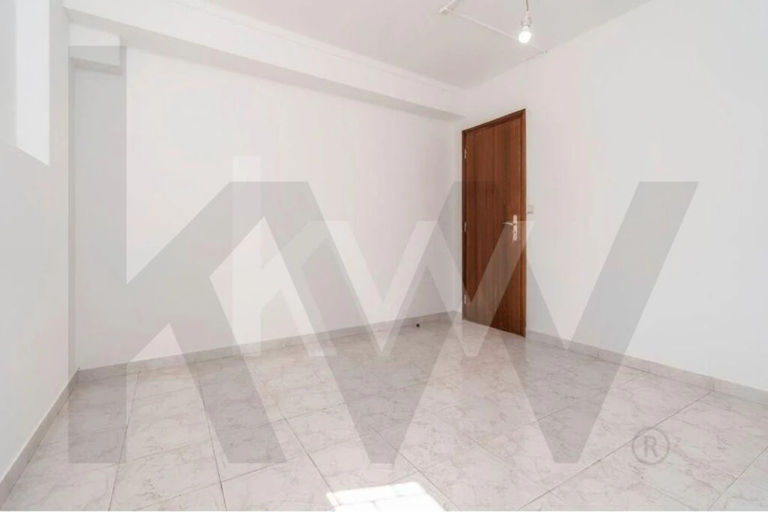 Garagem para Venda em Faro (Sé e São Pedro) Foto 12