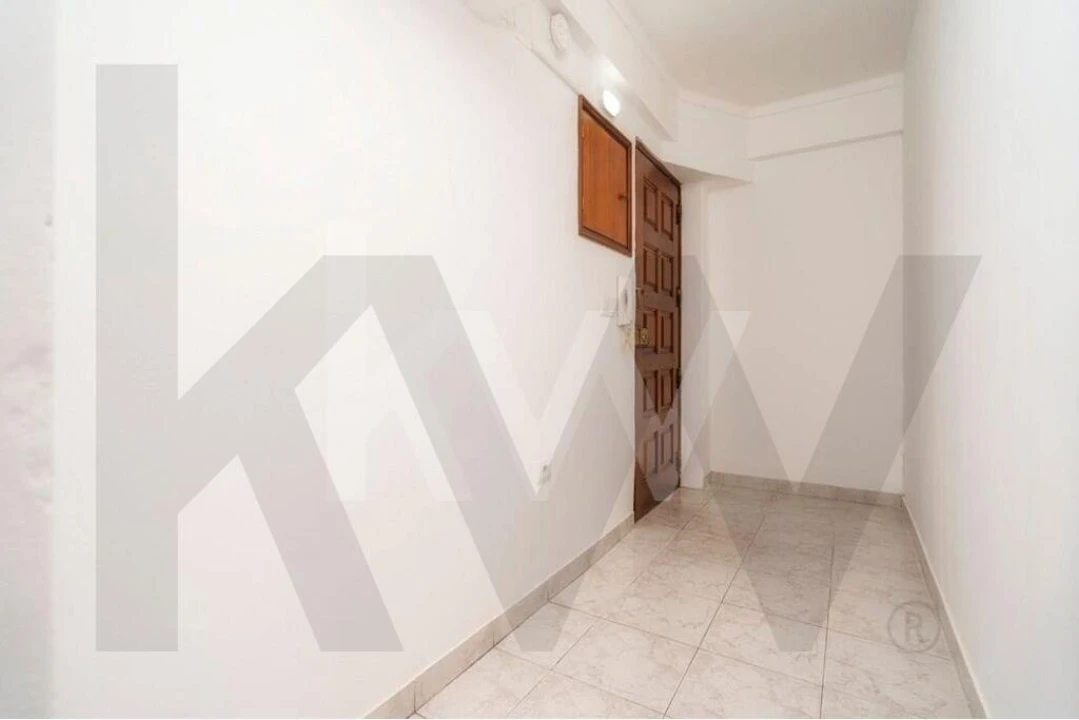 Garagem para Venda em Faro (Sé e São Pedro) Foto 4