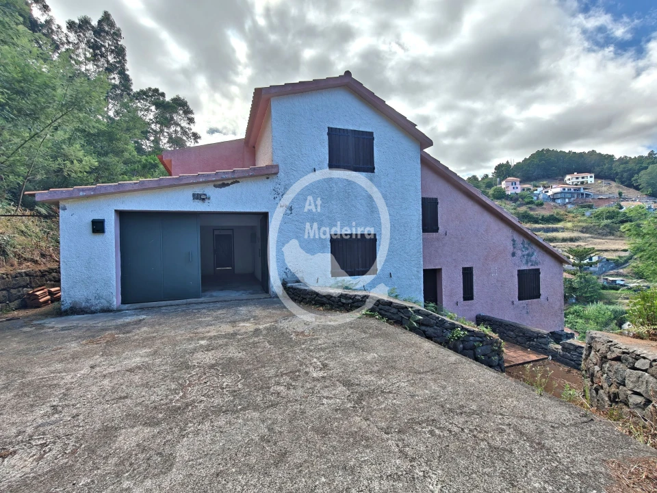 Moradia T4 para Venda em Camacha Foto 9