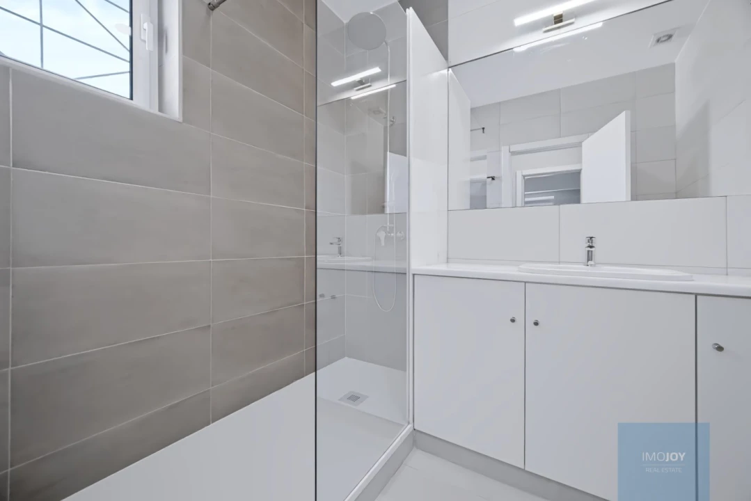 Apartamento T2 para Venda em Ajuda Foto 18