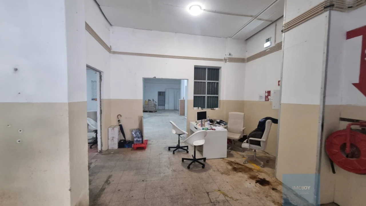 Armazém para Arrendamento em Loures Foto 4