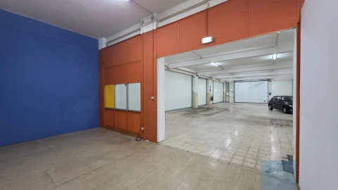 Armazém para Arrendamento em Loures