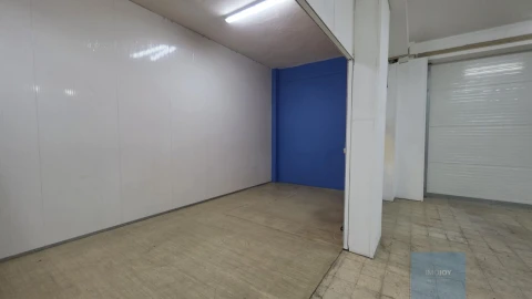 Armazém para Arrendamento em Loures