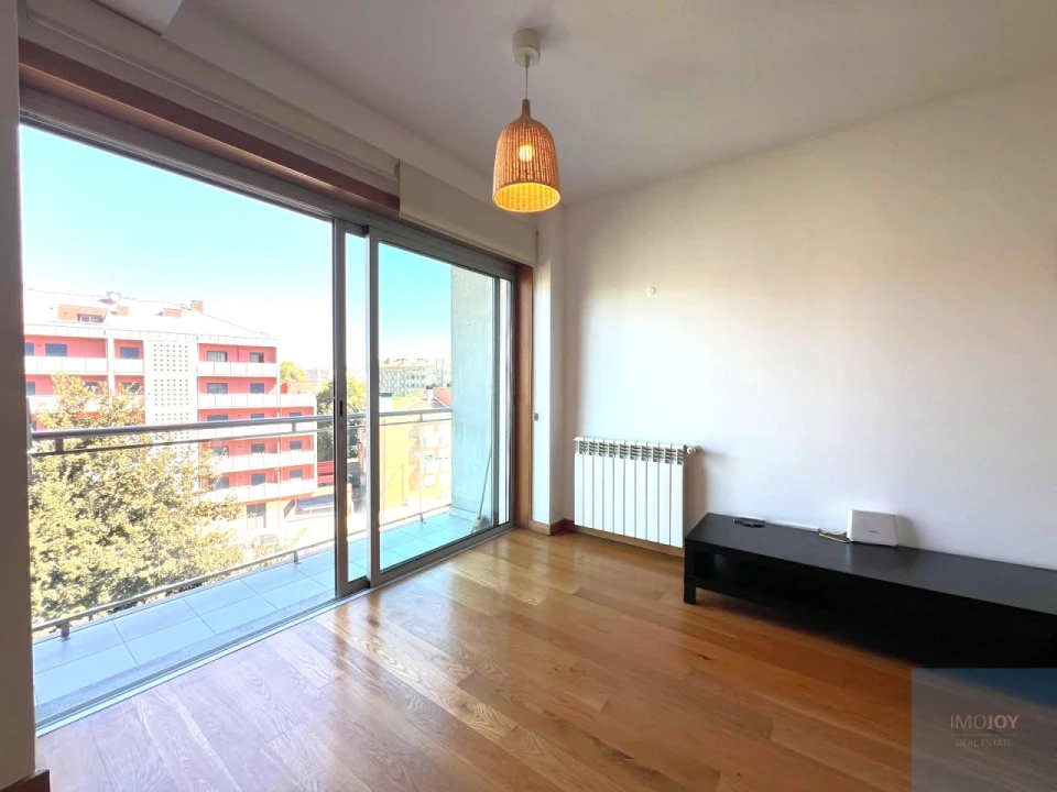 Apartamento T1 para Arrendamento em Paranhos Foto 3