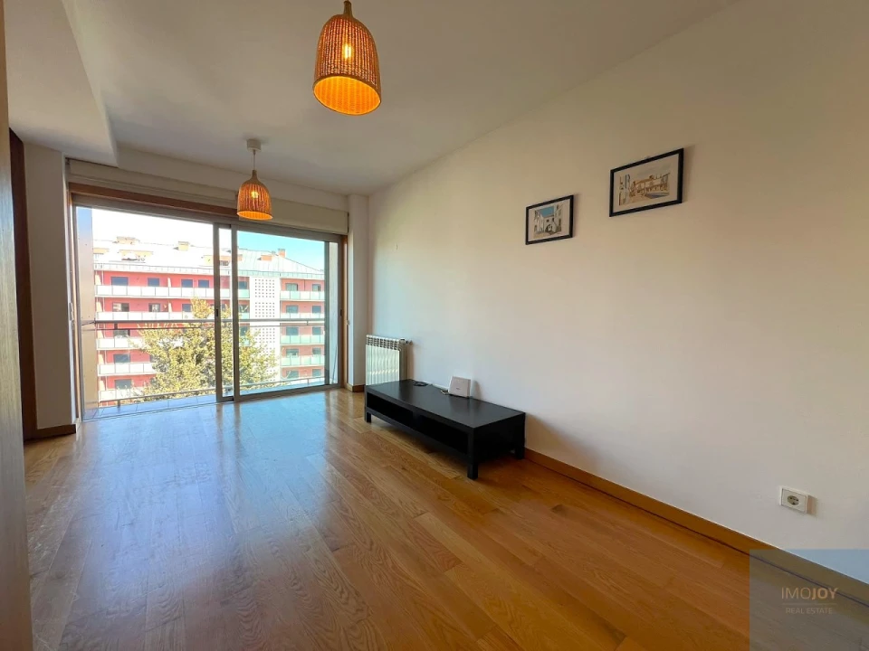 Apartamento T1 para Arrendamento em Paranhos Foto 4
