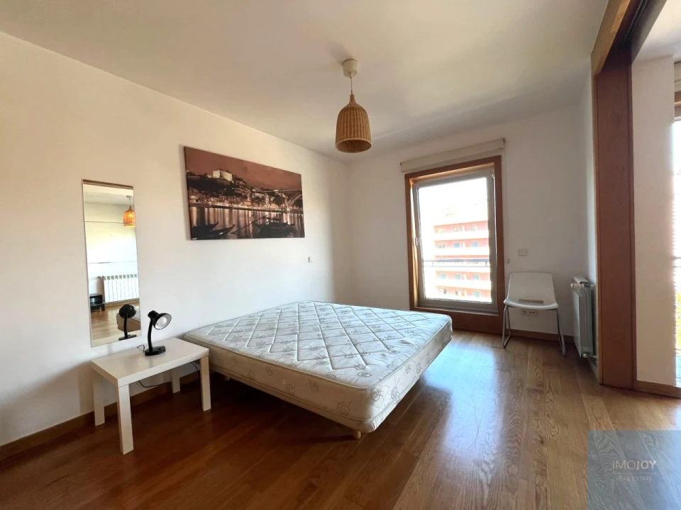 Apartamento T1 para Arrendamento em Paranhos Foto 14