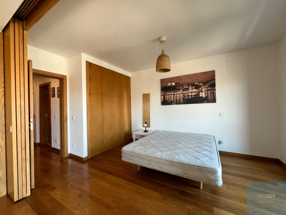 Apartamento T1 para Arrendamento em Paranhos Foto 16