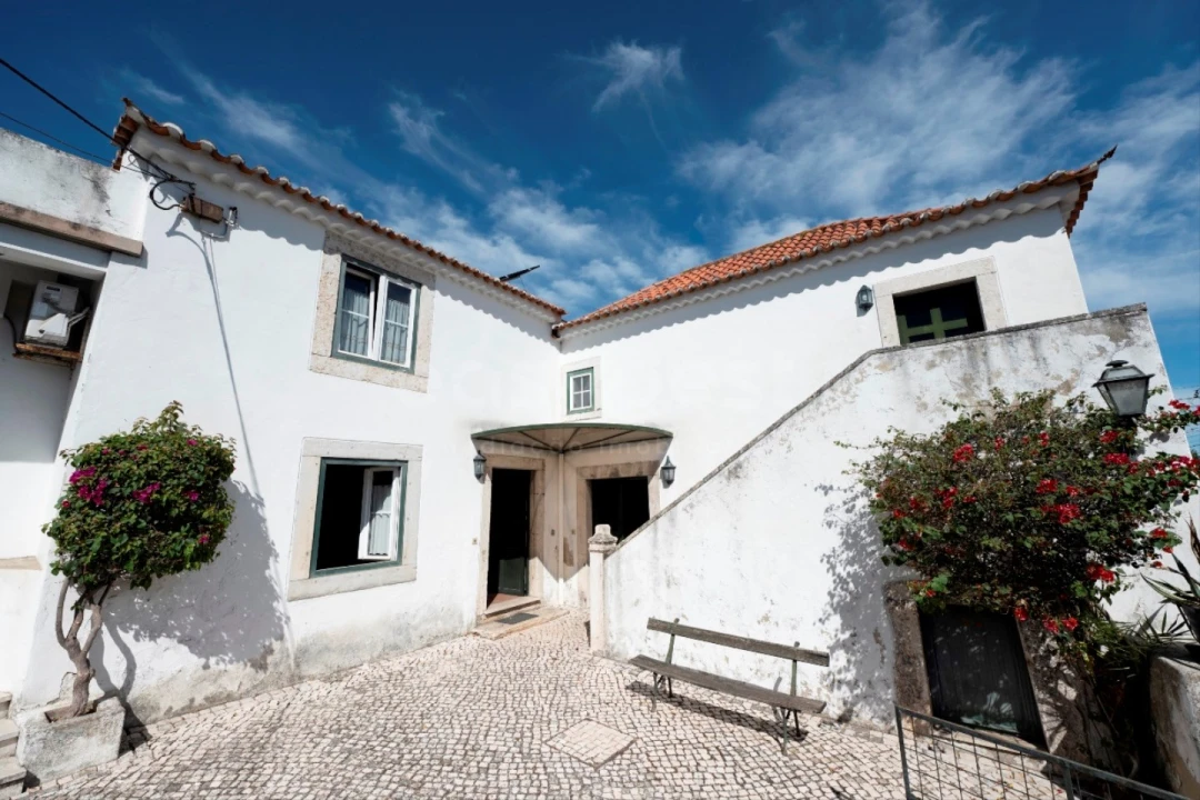 Moradia T5 para Venda em Santo António dos Cavaleiros e Frielas Foto 2