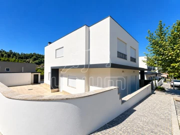 Moradia T3 para Venda em Caminha (Matriz) e Vilarelho