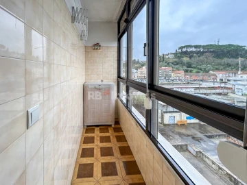 Apartamento T3 para Venda em São João Baptista e Santa Maria dos Olivais