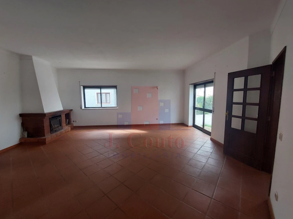 Moradia T4 para Venda em Caldas da Rainha - Santo Onofre e Serra do Bouro Foto 12