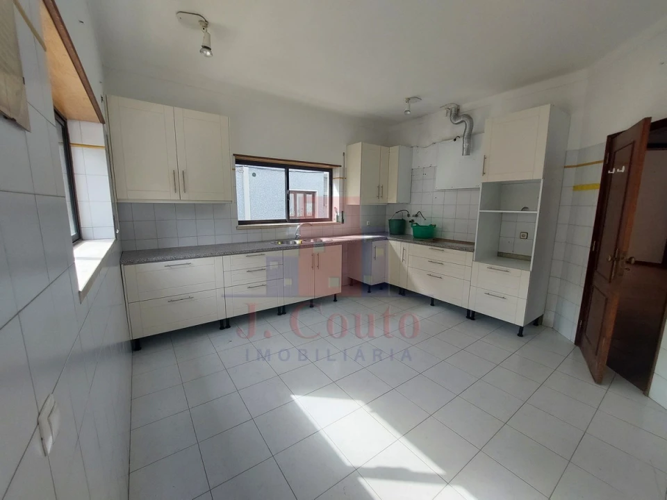 Moradia T4 para Venda em Caldas da Rainha - Santo Onofre e Serra do Bouro Foto 19