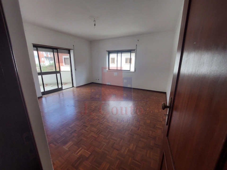 Moradia T4 para Venda em Caldas da Rainha - Santo Onofre e Serra do Bouro Foto 23