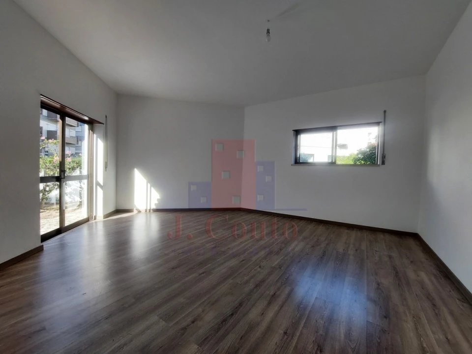 Moradia T4 para Venda em Caldas da Rainha - Santo Onofre e Serra do Bouro Foto 21