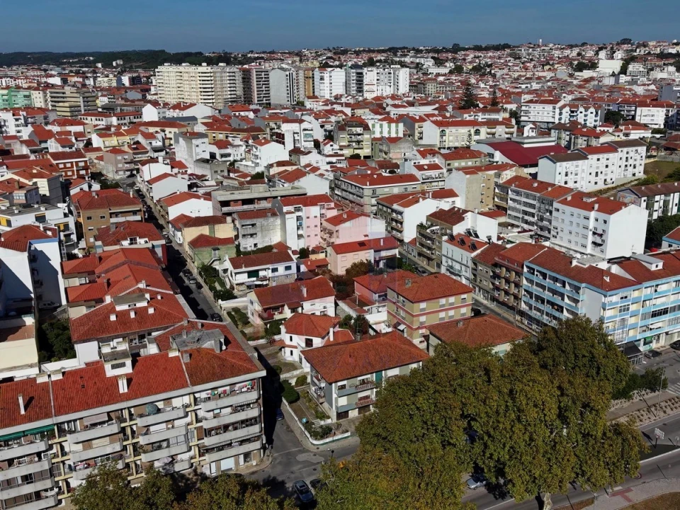 Moradia T4 para Venda em Caldas da Rainha - Santo Onofre e Serra do Bouro Foto 32
