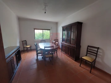 Moradia T4 para Venda em Caldas da Rainha - Santo Onofre e Serra do Bouro