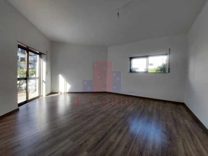 Moradia T4 para Venda em Caldas da Rainha - Santo Onofre e Serra do Bouro Foto 21