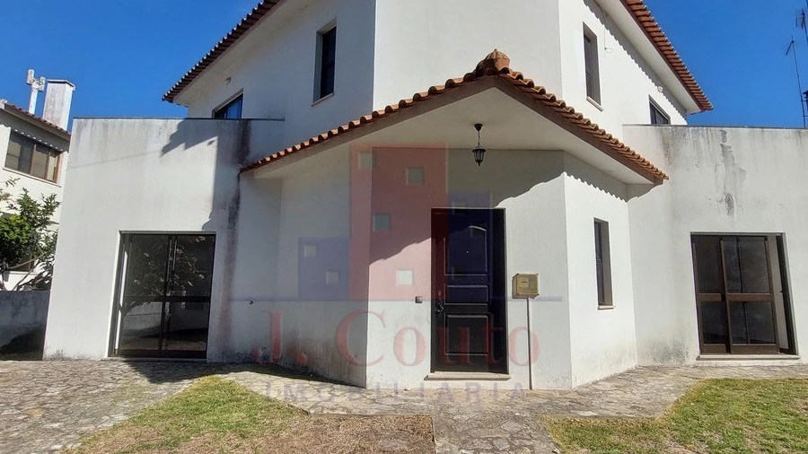 Moradia T4 para Venda em Caldas da Rainha - Santo Onofre e Serra do Bouro