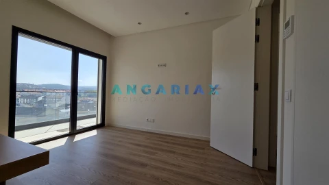 Apartamento T3 para Arrendamento em Leiria, Pousos, Barreira e Cortes