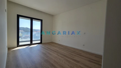 Apartamento T3 para Arrendamento em Leiria, Pousos, Barreira e Cortes