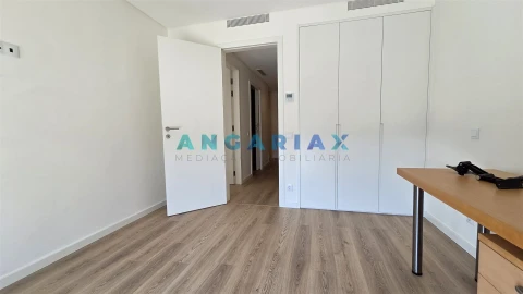 Apartamento T3 para Arrendamento em Leiria, Pousos, Barreira e Cortes