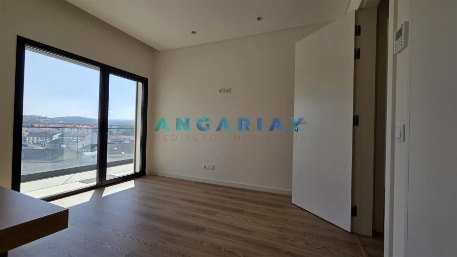 Apartamento T3 para Arrendamento em Leiria, Pousos, Barreira e Cortes Foto 15