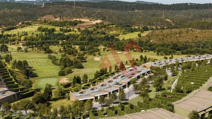 Moradia T4 para Venda em Água Longa