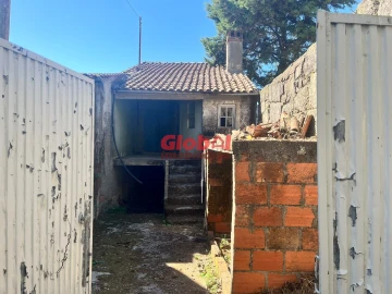 Moradia T0 para Venda em Silgueiros