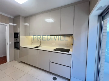 Apartamento T2 para Venda em Póvoa de Varzim, Beiriz e Argivai
