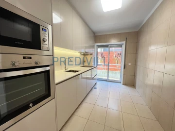 Apartamento T2 para Venda em Póvoa de Varzim, Beiriz e Argivai