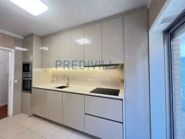 Apartamento T2 para Venda em Póvoa de Varzim, Beiriz e Argivai