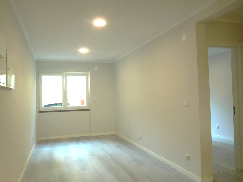 Apartamento T2 para Venda em Benfica Foto 8