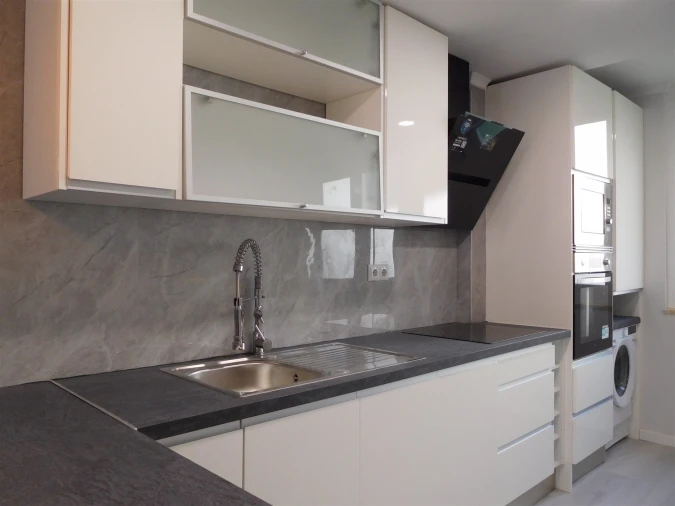 Apartamento T2 para Venda em Benfica Foto 2