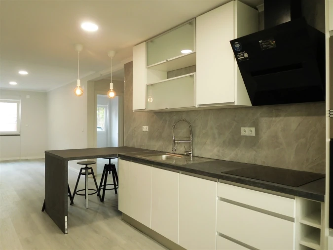 Apartamento T2 para Venda em Benfica Foto 4
