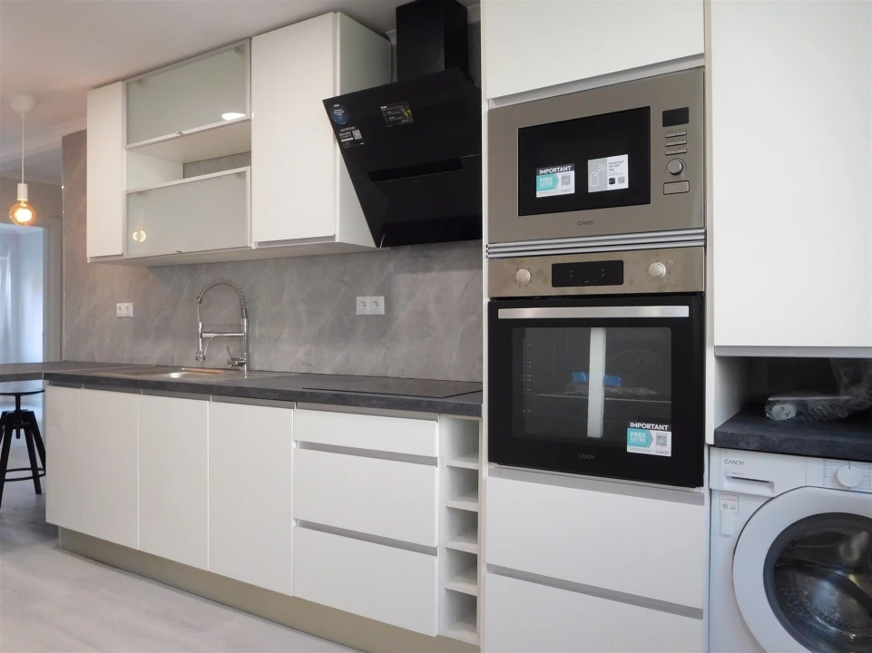 Apartamento T2 para Venda em Benfica Foto 3