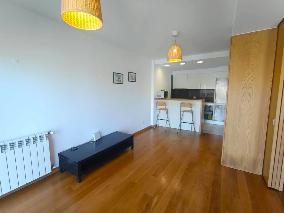 Apartamento T1 para Arrendamento em Paranhos Foto 3