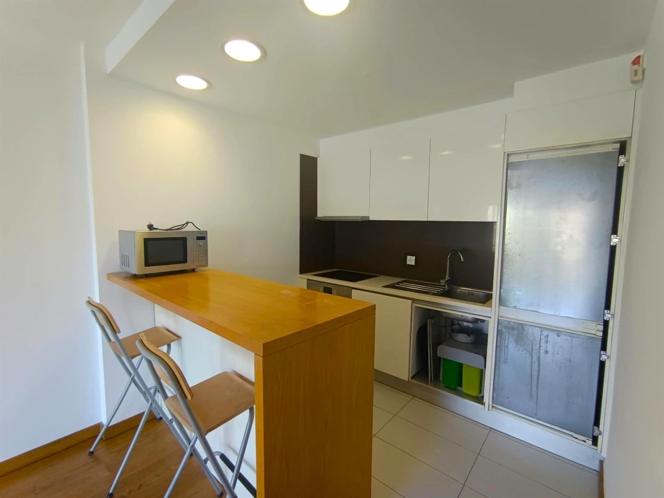 Apartamento T1 para Arrendamento em Paranhos Foto 8