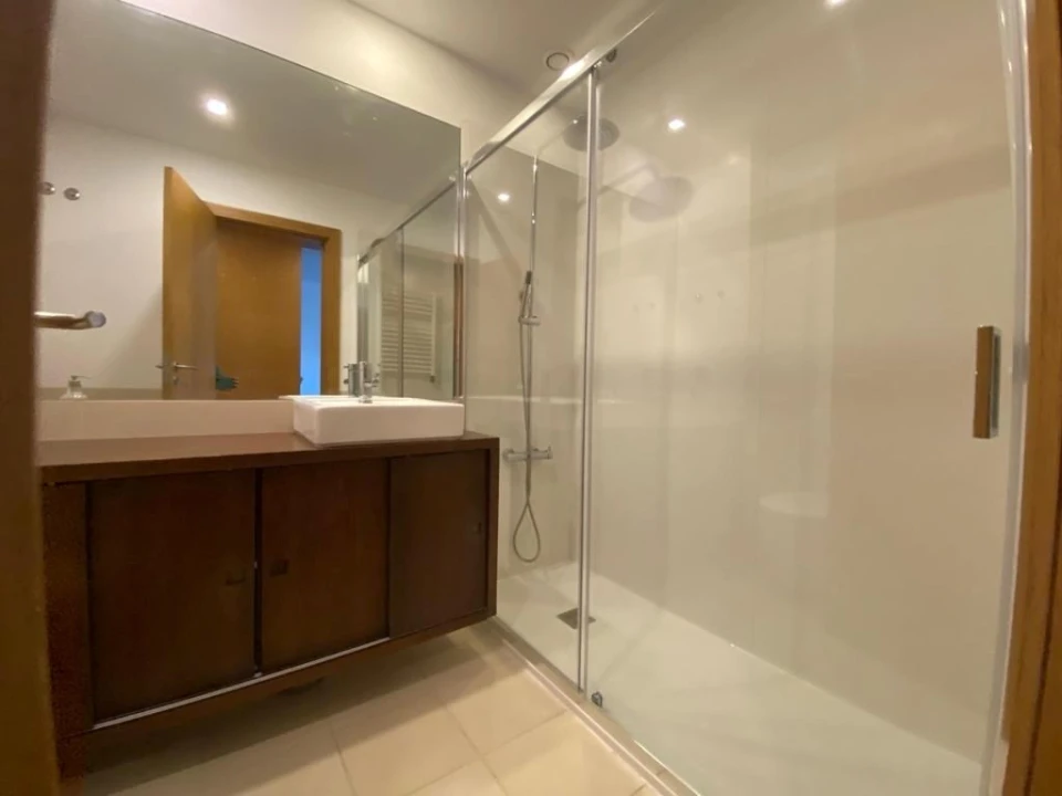 Apartamento T1 para Arrendamento em Paranhos Foto 6