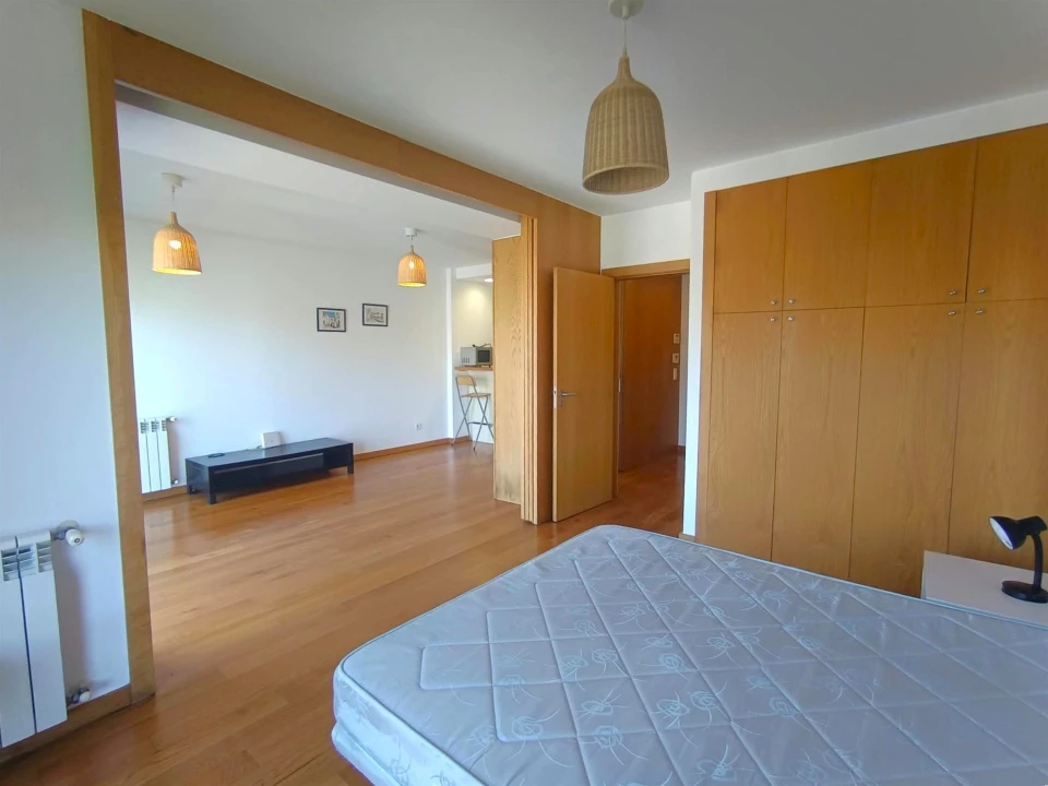 Apartamento T1 para Arrendamento em Paranhos Foto 9