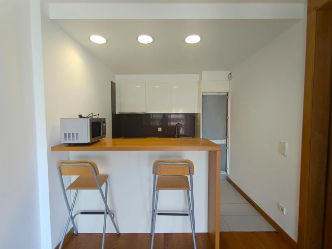 Apartamento T1 para Arrendamento em Paranhos Foto 4