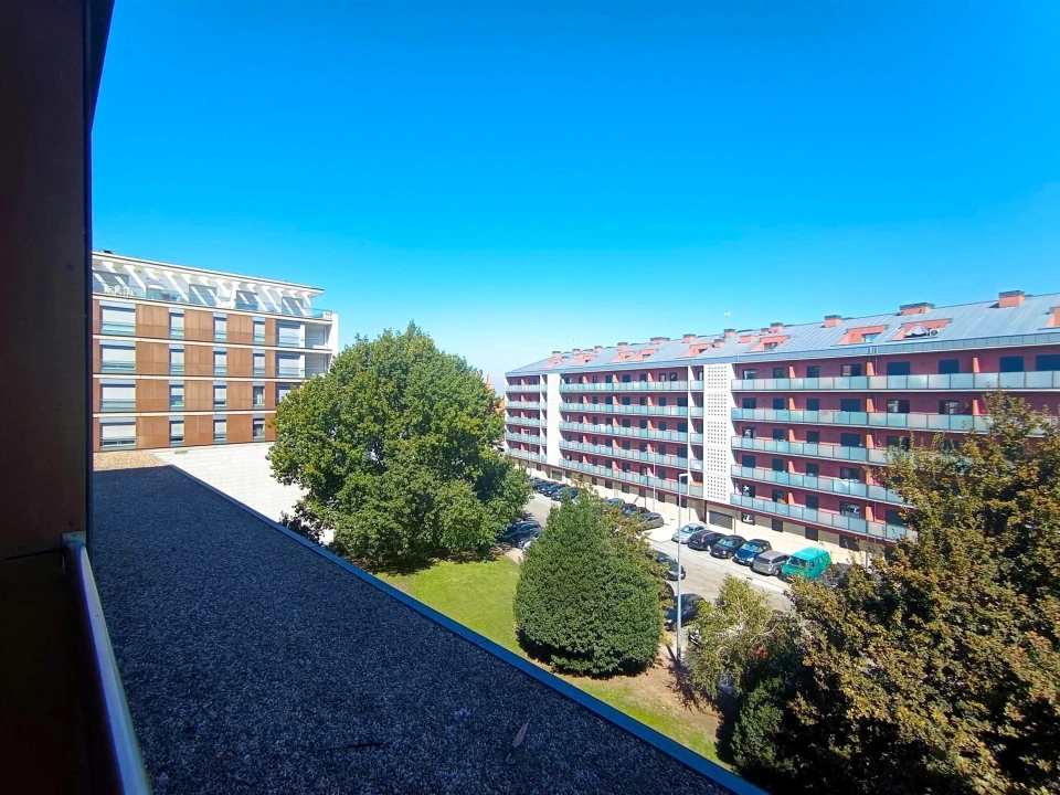 Apartamento T1 para Arrendamento em Paranhos Foto 13