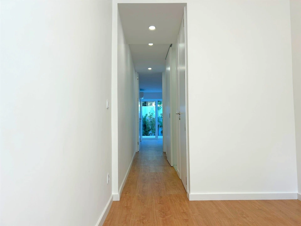 Apartamento T1 para Arrendamento em Aldoar, Foz do Douro e Nevogilde Foto 4